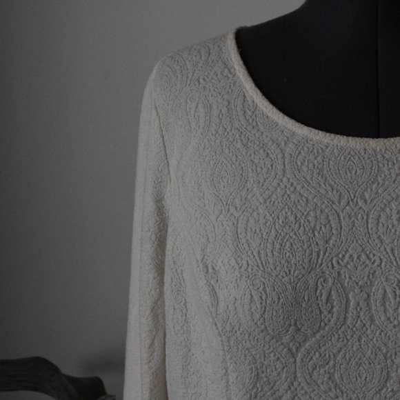 Forever 21+ ivory Embossed Peplum Knit Top 3x - Picture 2 of 5